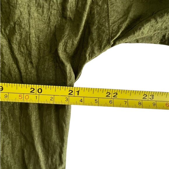 Athleta NWOT Lunar Sheen Shirt Crinkle Nylon Snap Front Jacket Olive Green XXS - Picture 11 of 12